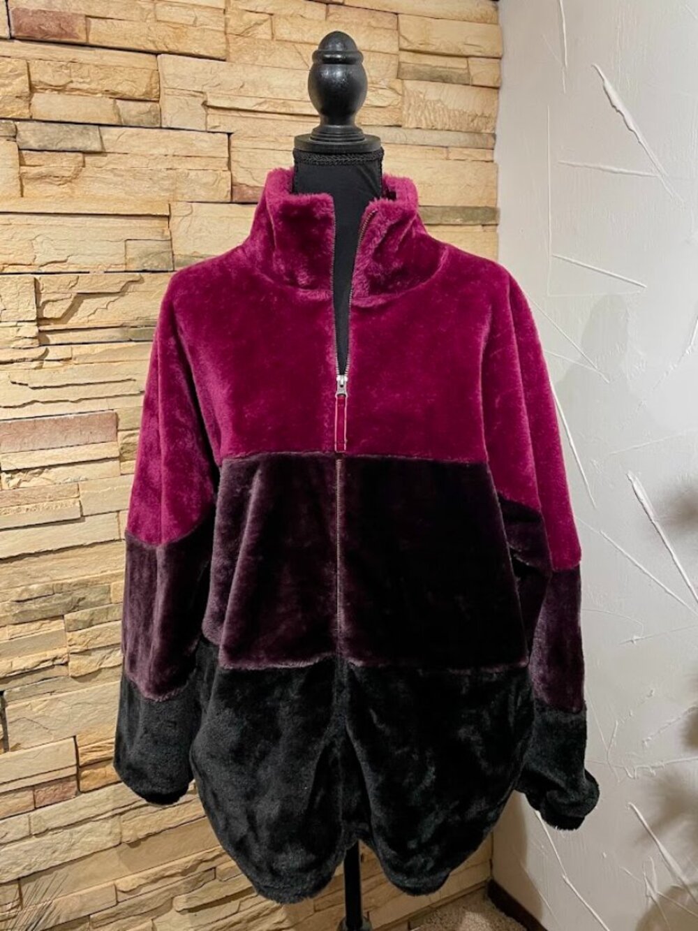 UGG Elaina Faux Fur Jacket Coat  Wild Violet Multi Color  Size Small  NWT
